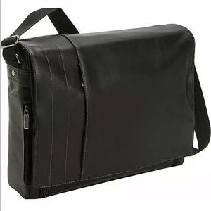 Kenneth Cole Reaction  Leather Bag / Messenger Bag